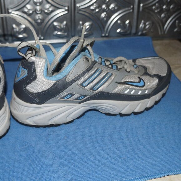 Nike Women's Size 8 Scramble TR2 Trail Running Sneakers Blue Leather Low Top - Picture 5 of 6